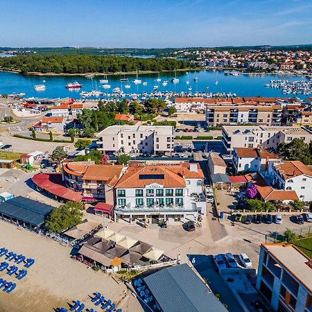 Hotel Koral ميدولين المظهر الخارجي الصورة