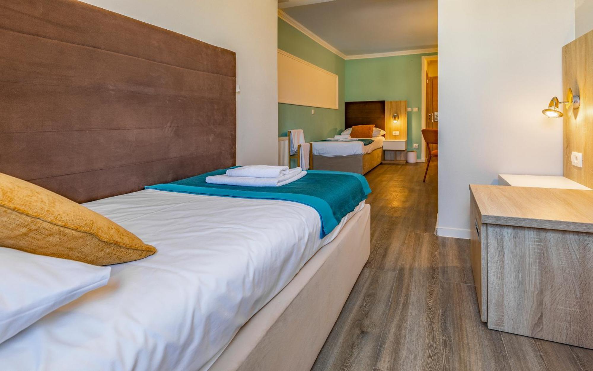 Hotel Koral ميدولين المظهر الخارجي الصورة