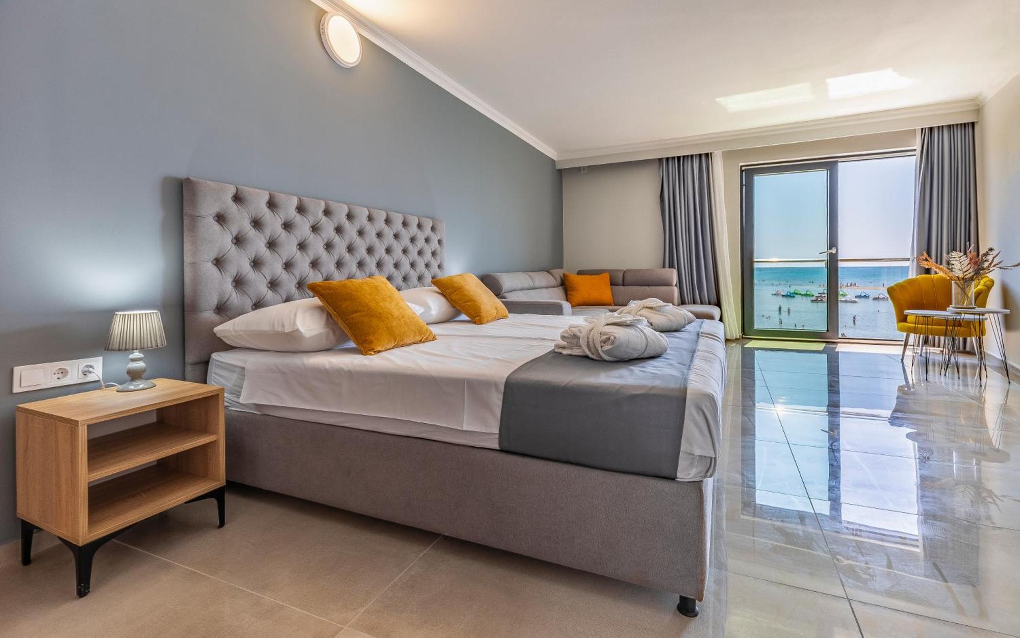 Hotel Koral ميدولين المظهر الخارجي الصورة