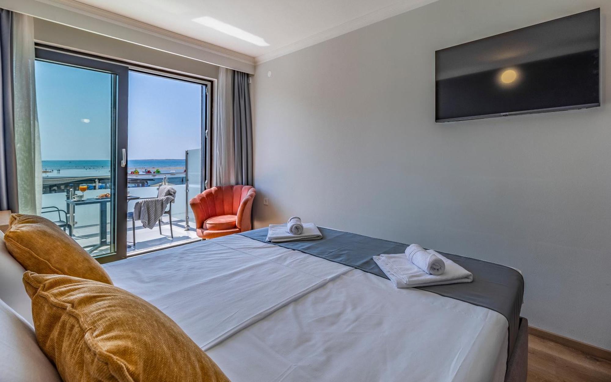 Hotel Koral ميدولين المظهر الخارجي الصورة
