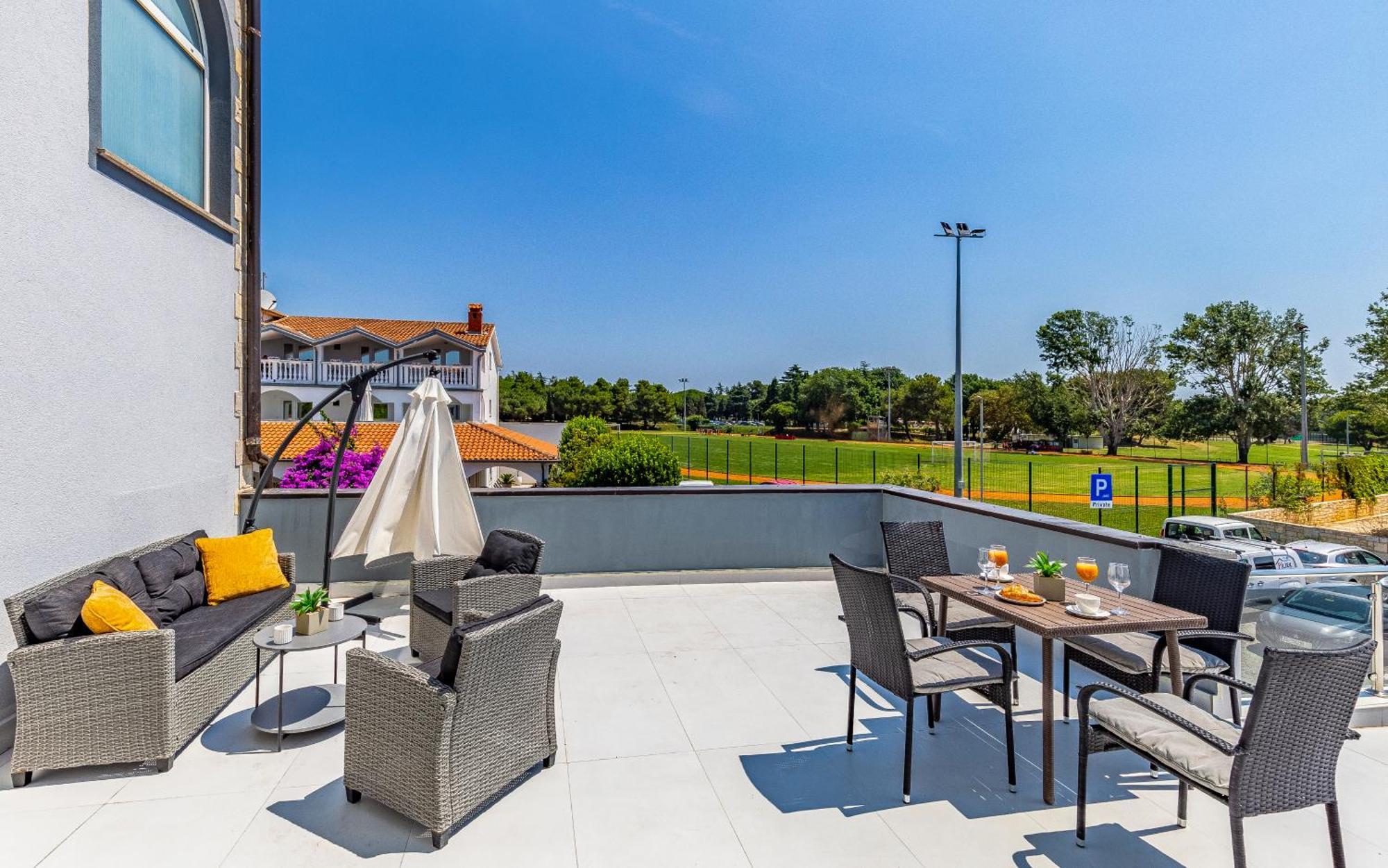 Hotel Koral ميدولين المظهر الخارجي الصورة