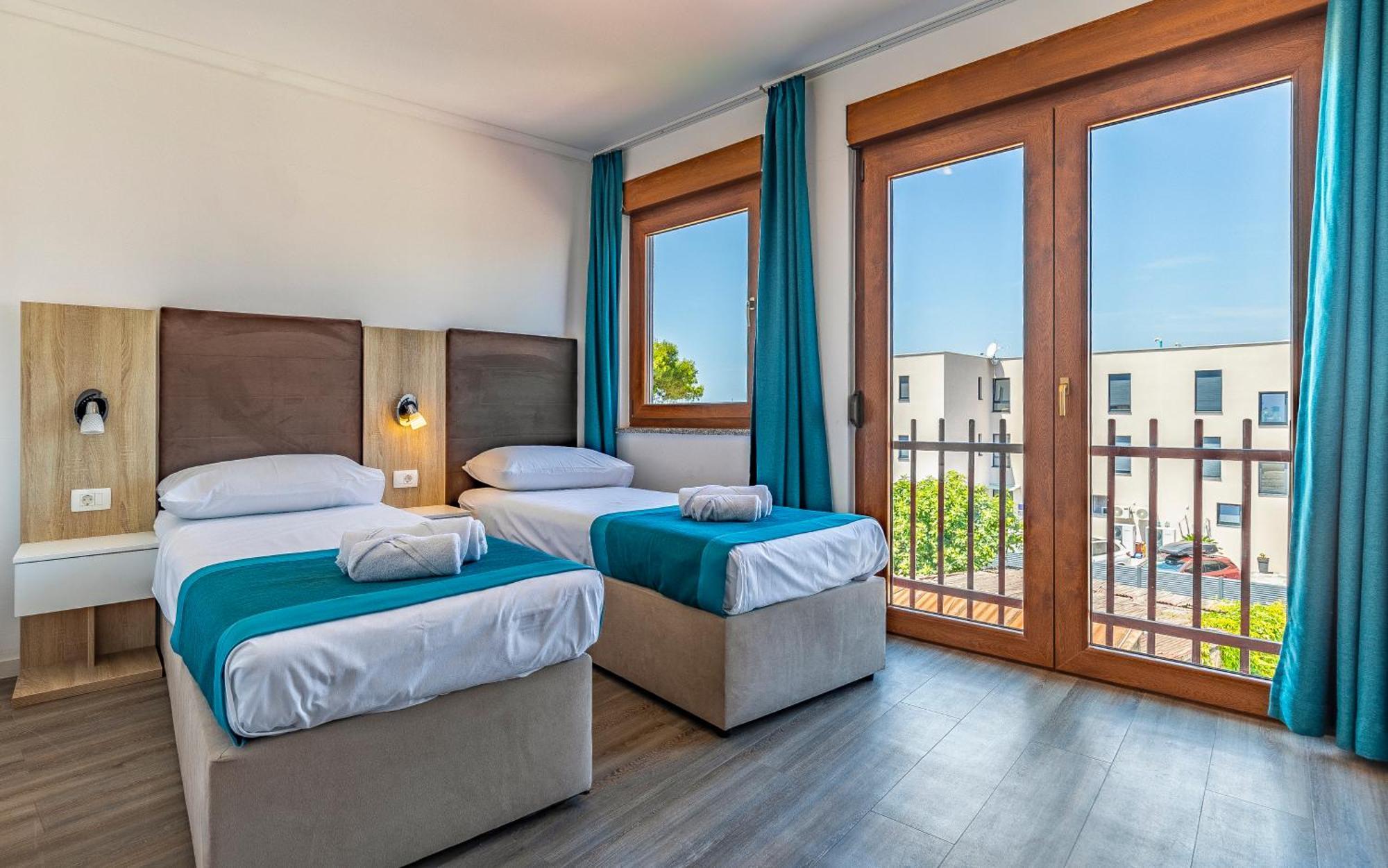 Hotel Koral ميدولين المظهر الخارجي الصورة