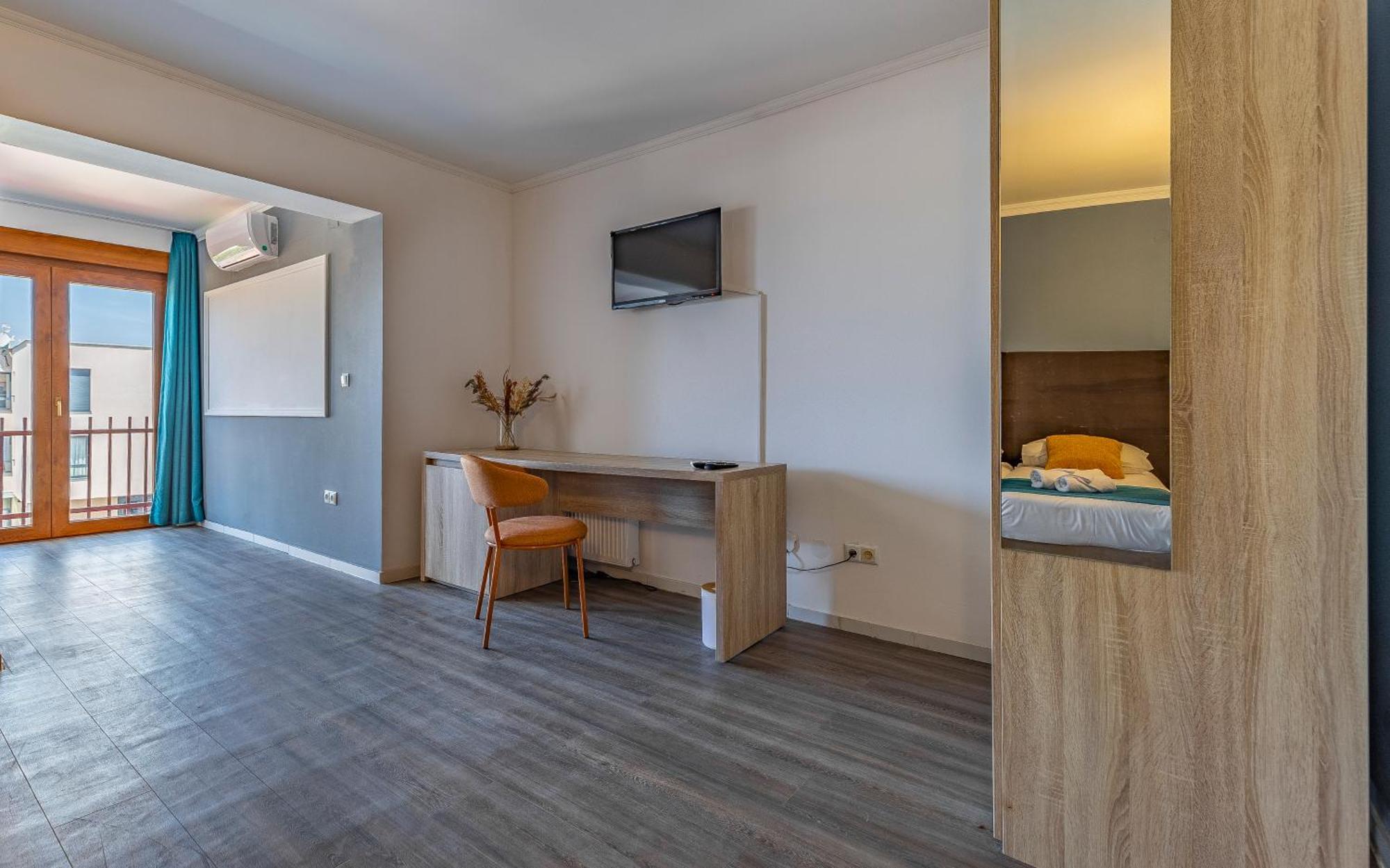 Hotel Koral ميدولين المظهر الخارجي الصورة