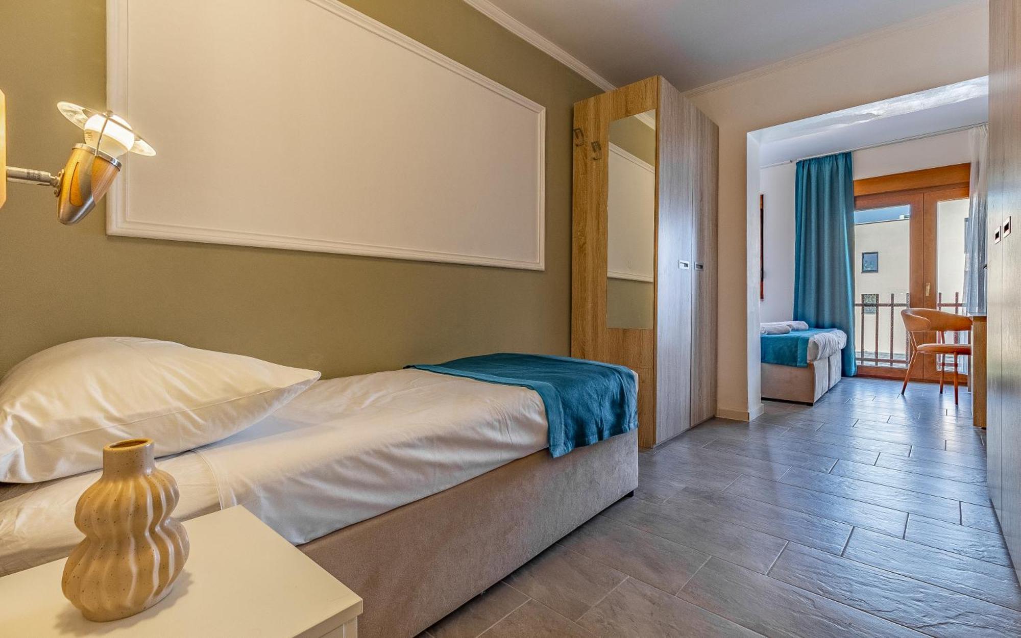 Hotel Koral ميدولين المظهر الخارجي الصورة